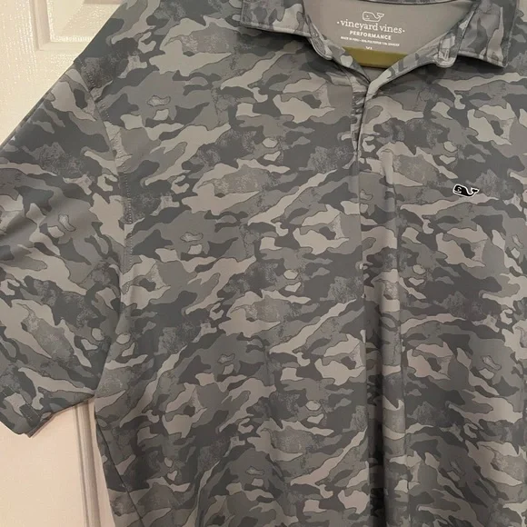 Vineyard Vines Men's Gray Camo Polo Shirt - Picture 3 of 4